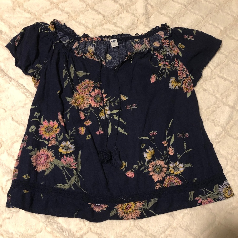 Cute Old Navy floral blouse